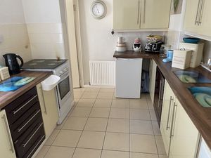 Kitchen- click for photo gallery